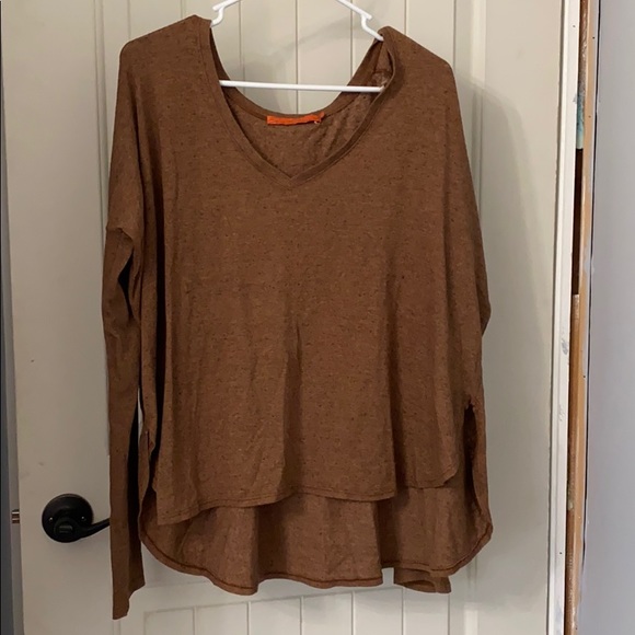 Feel The Piece Tops - Feel the Piece flowy top